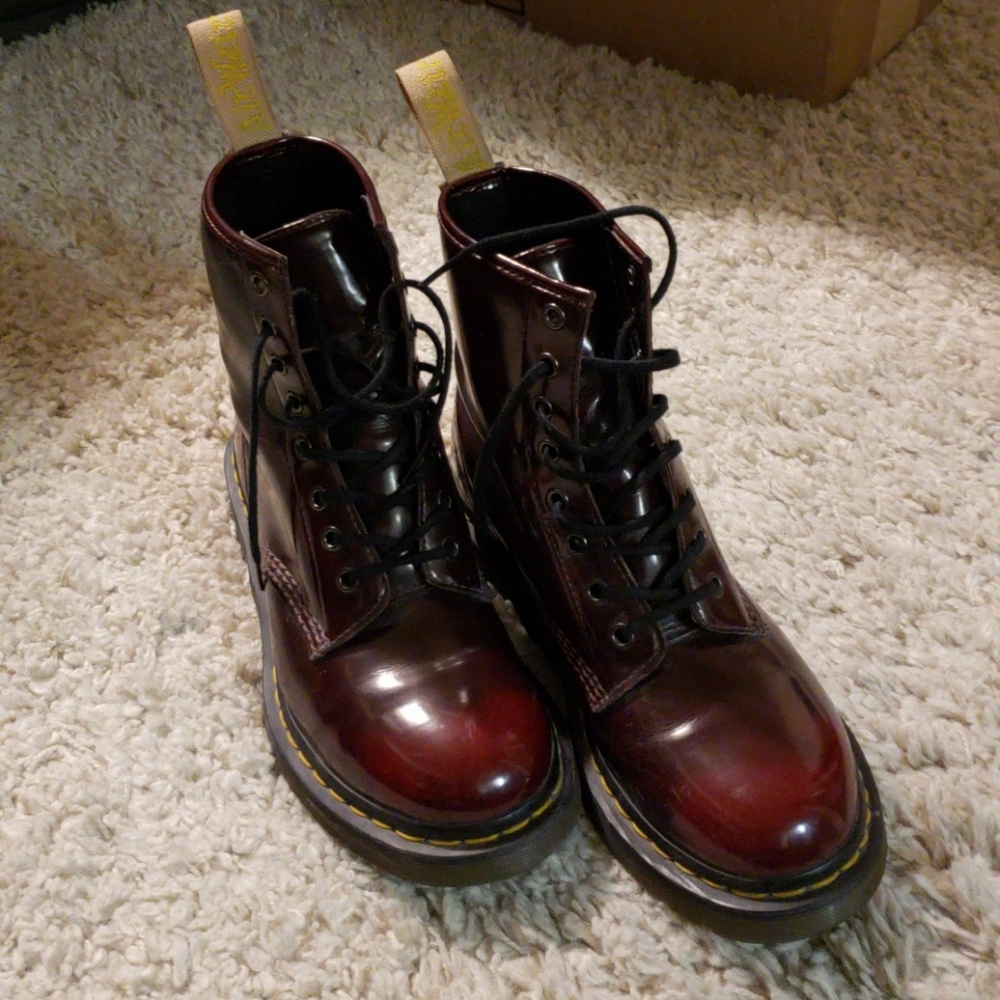 Dr Martin's Air Walk size 9